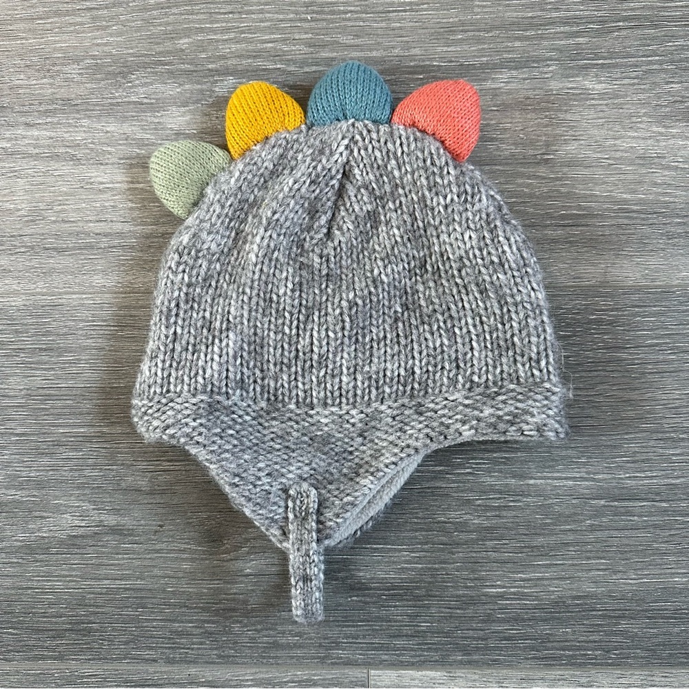 Dinosaur Baby 0-6M Hat - Picture 1 of 4